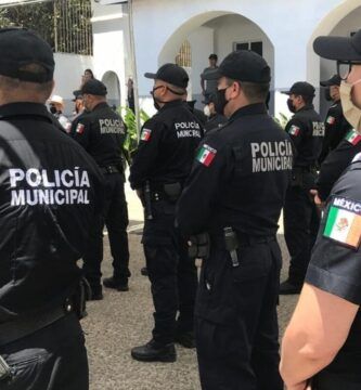 policia con lenguaje en clave