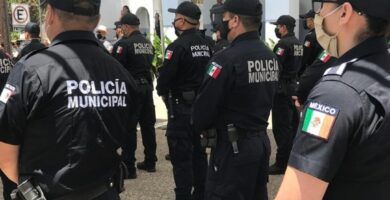 policia con lenguaje en clave